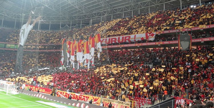 Galatasaray Fans & Flags