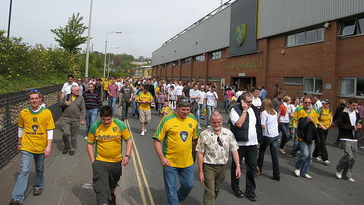 Fans walking to the stadium