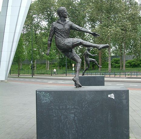 Statue of Coen Dillen
