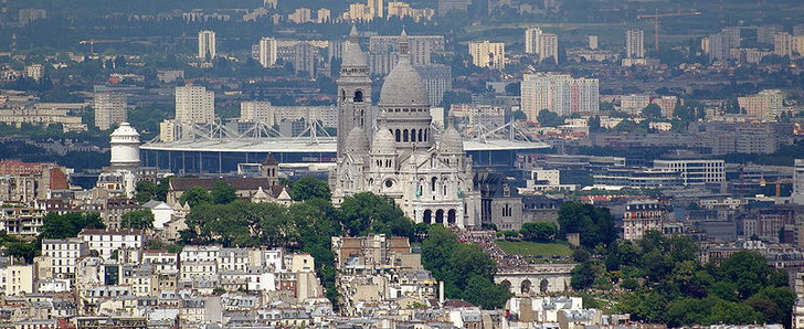 Sacré-Cœur church and stade de France behind