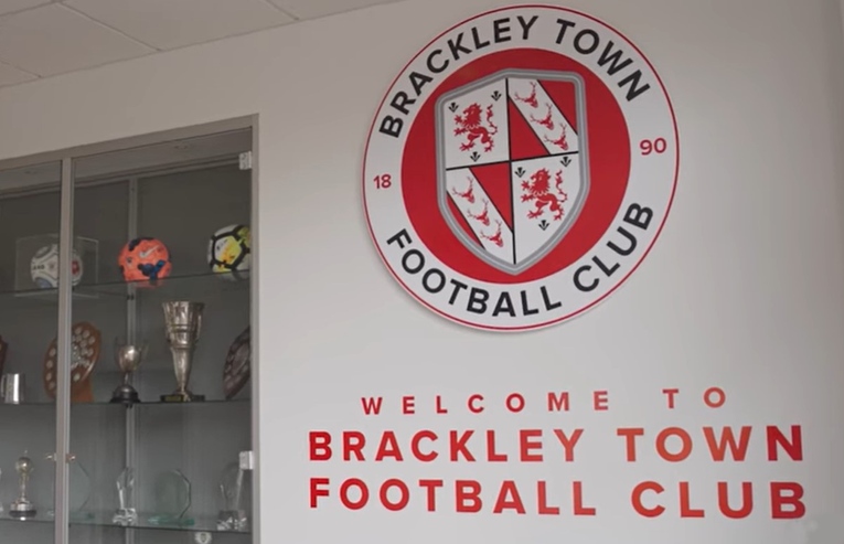 St James Park Brackley Club Crest